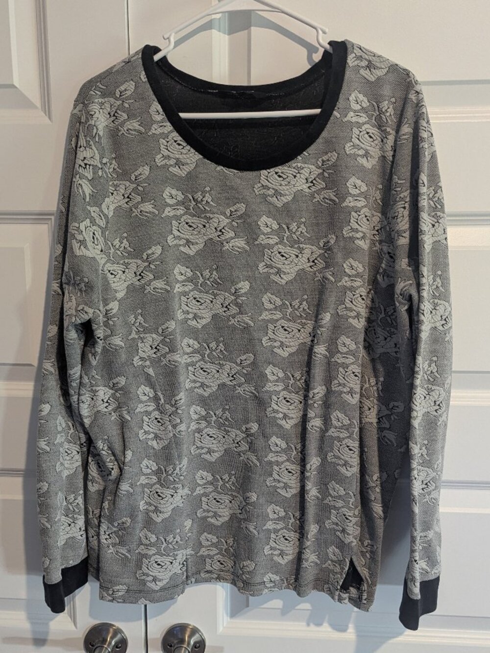 BB Dakota - Grey Floral Rose Print Long Sleeve Top - 2X